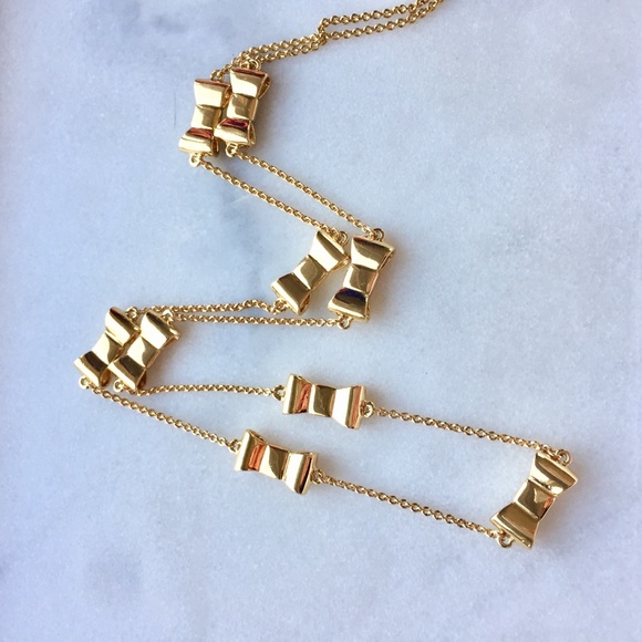 ♠️kate spade Take A Bow Necklace in Gold♠️ - Picture 7 of 8